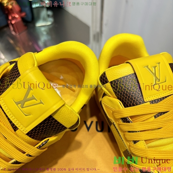 NEW LV Ʈ���̳� ����Ŀ�� 45L24597-68