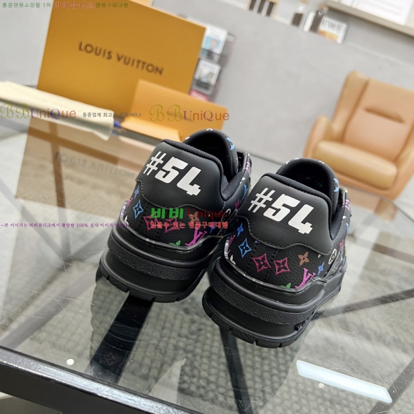 NEW LV Ʈ���̳� ����Ŀ�� 45L25311201-2