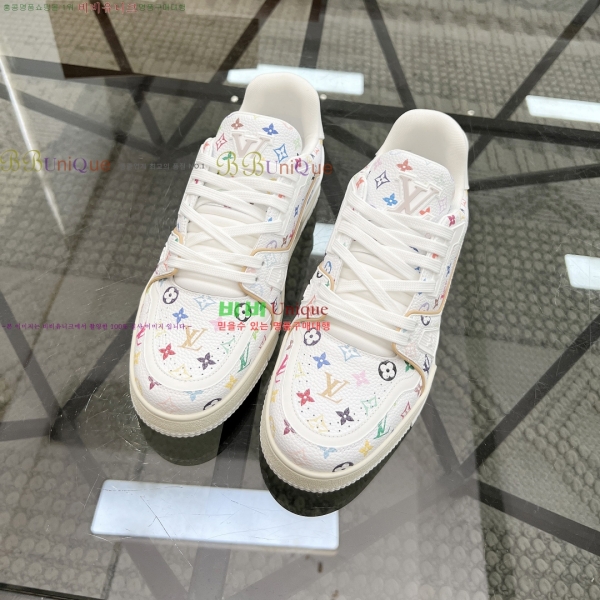 NEW LV Ʈ���̳� ����Ŀ�� 45L25311201-1