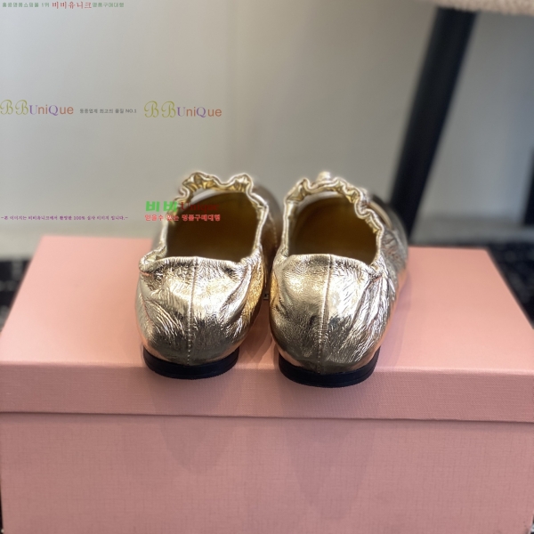 �̿�̿� �޸����� �÷����� 32MU253142-5