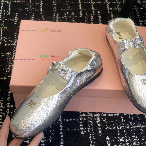 �̿�̿� �޸����� �÷����� 32MU253142-1