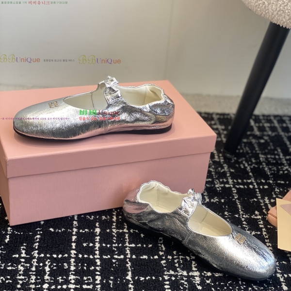 �̿�̿� �޸����� �÷����� 32MU253142-1