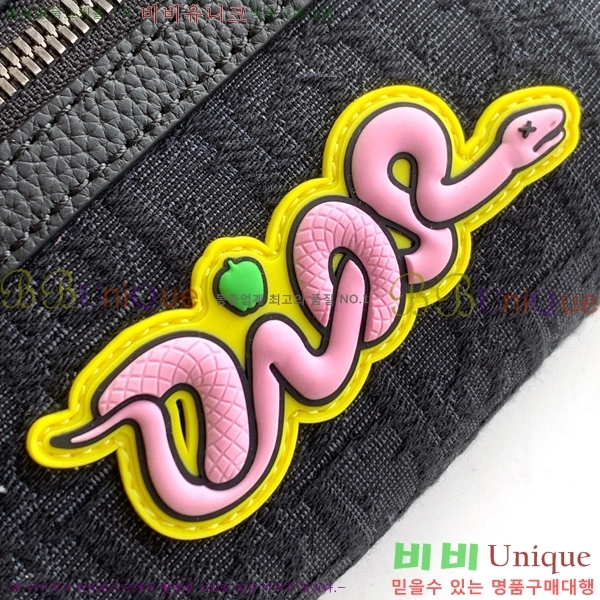 #��� ���̴� 2.0 KAWS ��Ʈ�� 1ESBO077-1