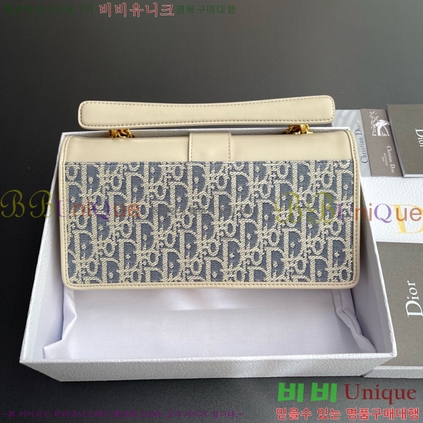 #��� 30 Montaigne ž �ڵ�� M9601-102