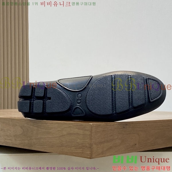 ���� ��� ĳ�־� ���� D888770