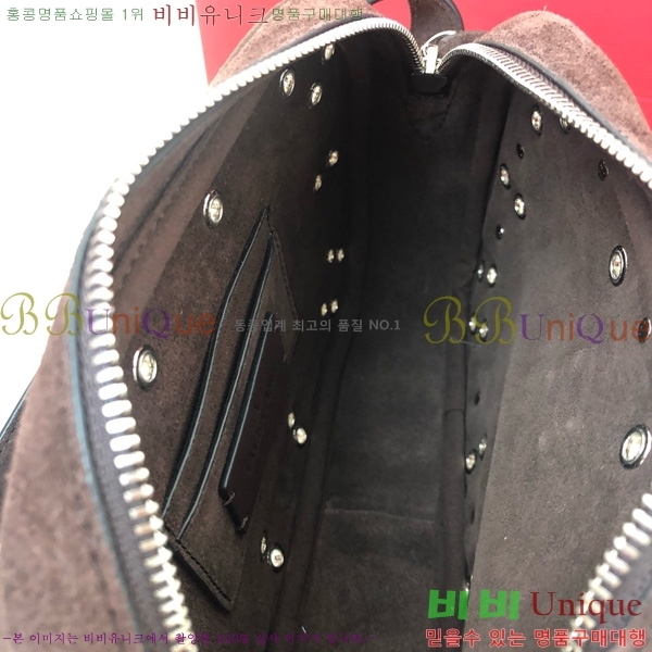 #�߷�Ƽ�� ����ٴ� ����Ʈ �׷��̴� ũ�ν��ٵ� �� 2020-203