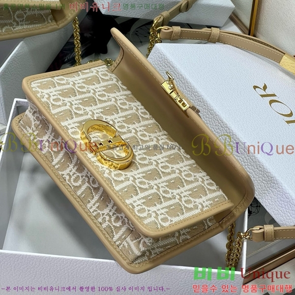 #��� 30 ������ �̽�Ʈ ����Ʈ ü�� �� M9334-305