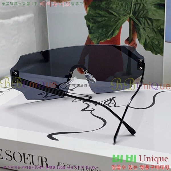 ��� ���۶� F924703-4