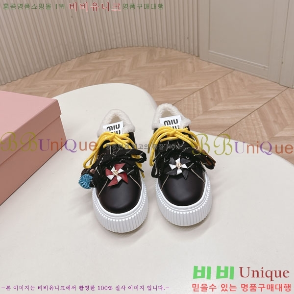 ���� �̿�̿� ��� ����Ŀ�� MU690577-5