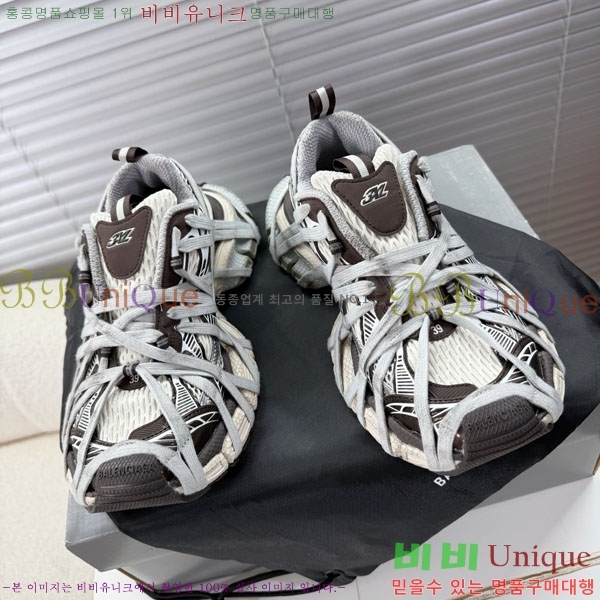 �߷��þư� 3XL Ʈ���̳� ����Ŀ�� BLA356602-8