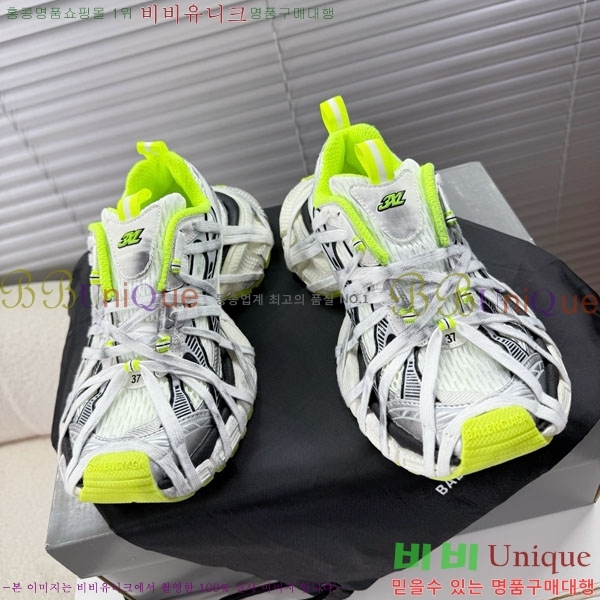 �߷��þư� 3XL Ʈ���̳� ����Ŀ�� BLA356602-13