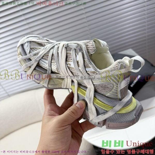 �߷��þư� 3XL Ʈ���̳� ����Ŀ�� BLA356602-16