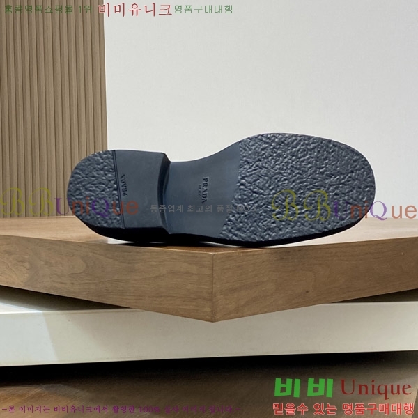 ���� ����� ���� P571870-4