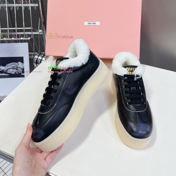 ���� �̿�̿� �þ �� ����Ŀ�� 36MU25101611-3