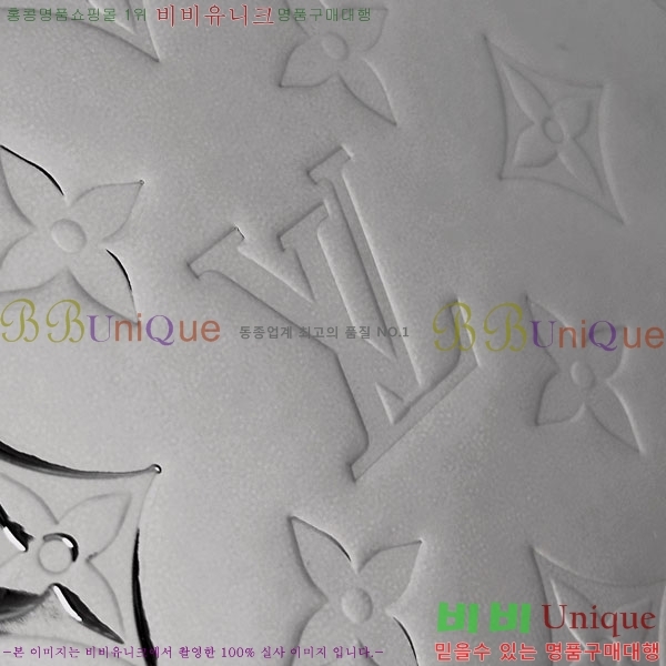 #���̺��� ���׷� �̷�� ���Ϸ�Ʈ�� �Ŀ�ġ�� M15358-2002