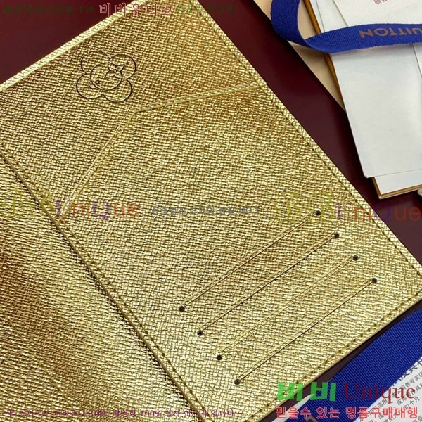 #���̺��� �н���Ʈ Ŀ�� M15327-101