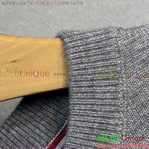 ���� ��**�� ������ MO521583-4
