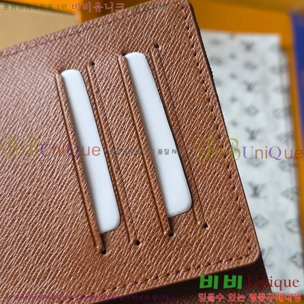 #���̺��� �н���Ʈ Ŀ�� M27612-101