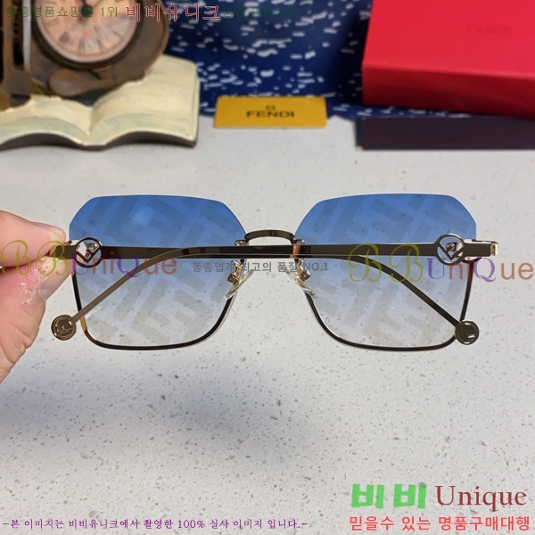 ��* ���۶� F97044-4