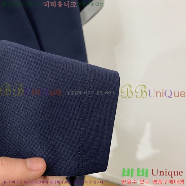 ���� ���ڷ� ��ġ�ڸ� ���� Ƽ���� BC725493-2