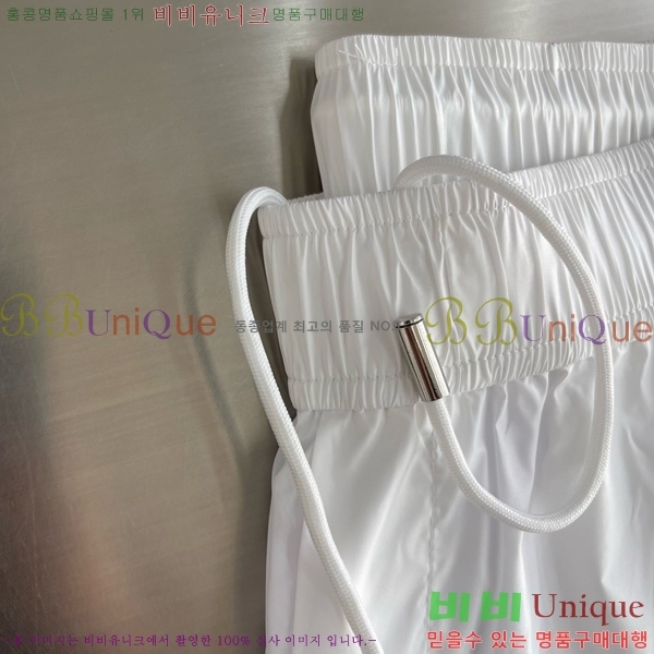 ���� ���ڷ� ��ġ�ڸ� �ݹ��� BC261438-2