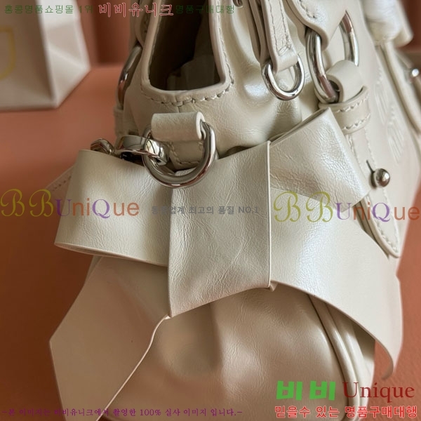 #�̿�̿� ���̴� ���� �ڵ�� 5BA336-602