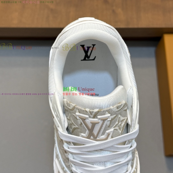 ���� ���̺��� Ʈ���̳� ����Ŀ�� 40LT267145-1