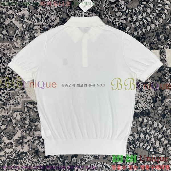 �ְ��� ���� ���ڷ� ��ġ�ڸ� ī�� ����Ƽ BC05856-2